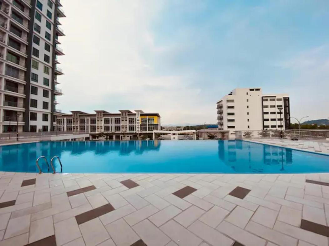 Luxurious Homestay 3Br With Pool Meru Ipoh 8 Pax Экстерьер фото